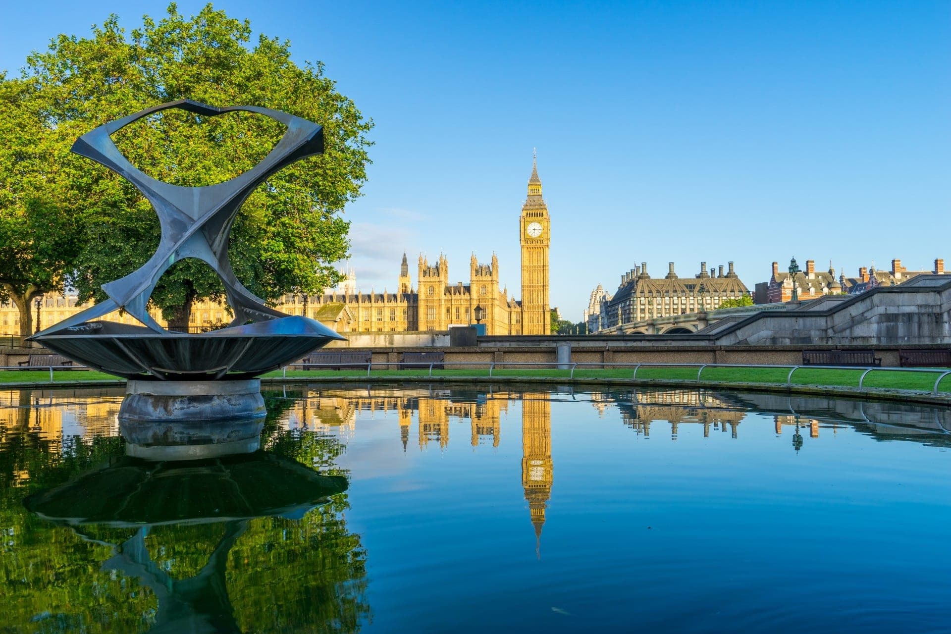 Central London Half-Day Guided Walking Tour - image 4